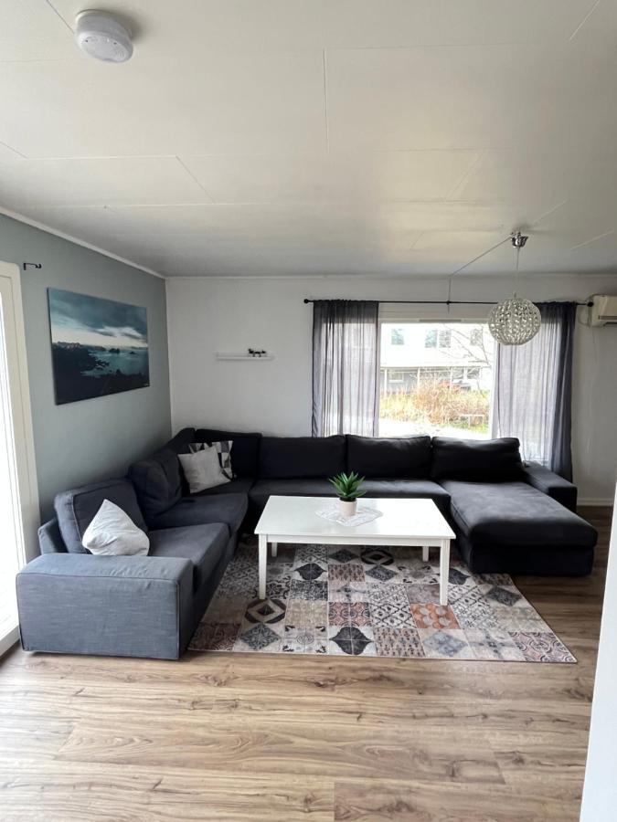 Апартаменты Hus Sentralt I Lofoten Лекнес Экстерьер фото