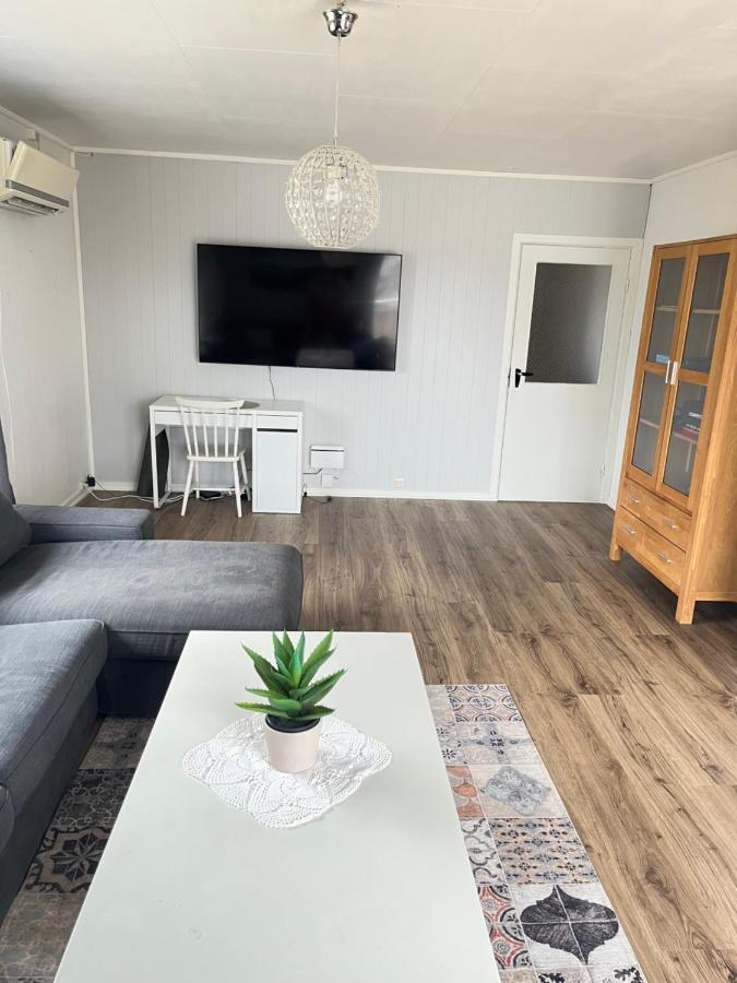 Апартаменты Hus Sentralt I Lofoten Лекнес Экстерьер фото