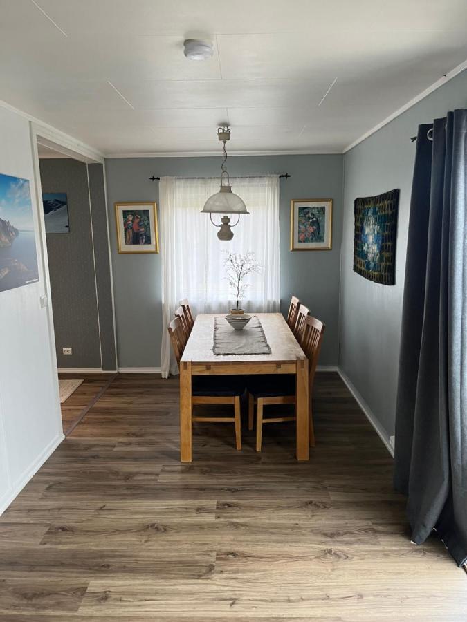 Апартаменты Hus Sentralt I Lofoten Лекнес Экстерьер фото